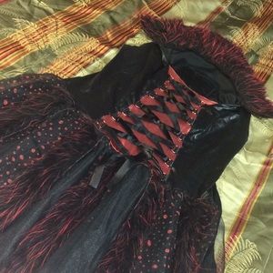 Vampire or devil woman or dark angel